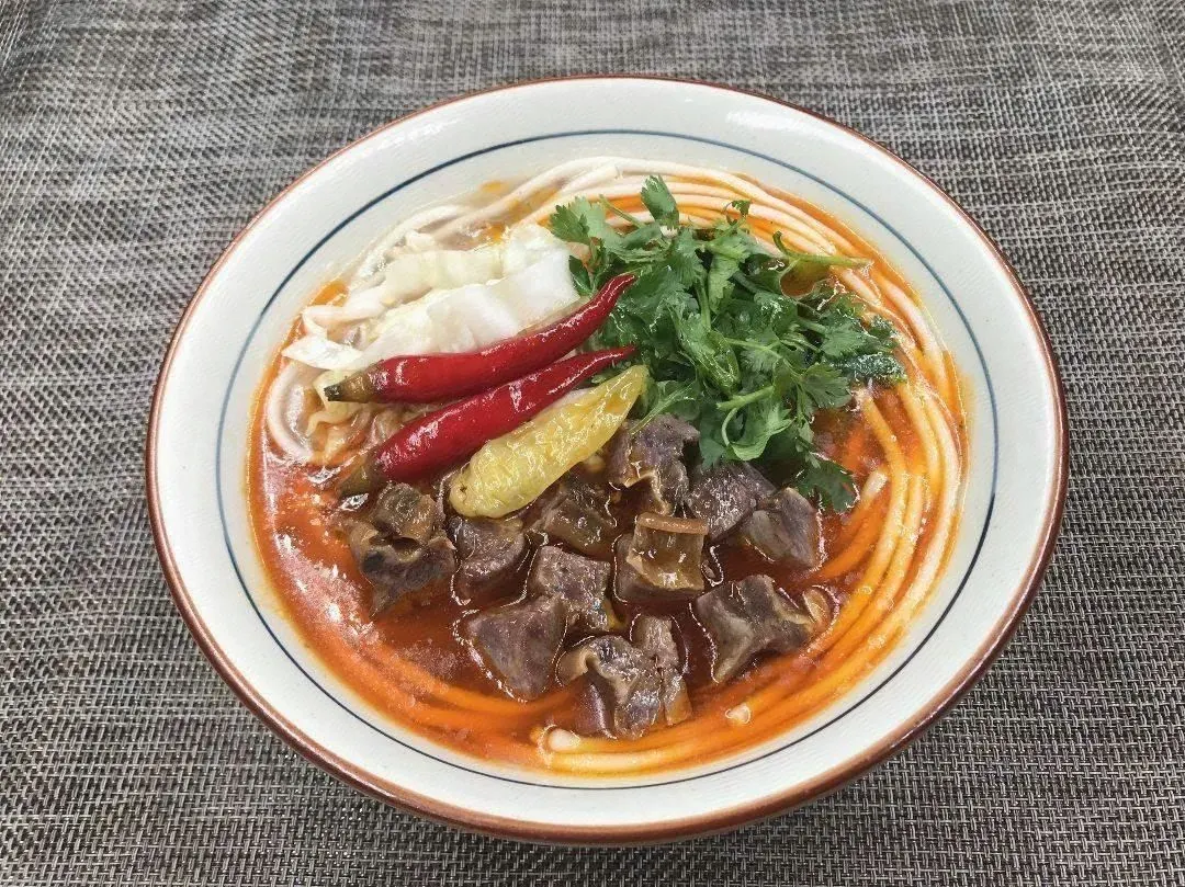 花溪四爷牛肉粉(榕筑南溪·绿园店)