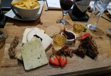 The Crown and Anchor Restaurant美食图片