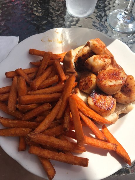 501 Park Ave Restaurant & Pub