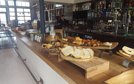 Canteen Bar & Grill