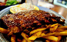 Dinghy's Restaurant & Bar餐厅图片