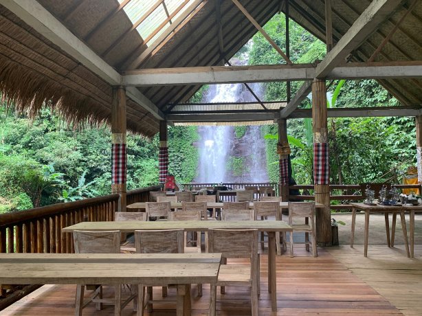 waterfall-breeze ECO CAfe 1