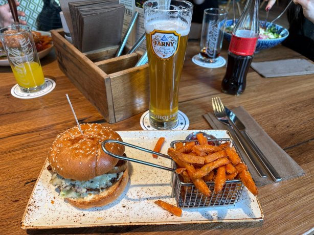 QMUH Burgergrill Steakhouse Bar Ravensburg