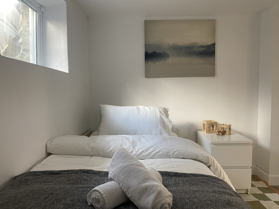 多伦多市中心花园别墅套房(两卧室)