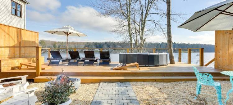 Victorian Lake Oasis | Hot Tub | 30 min to skiing图片