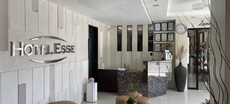 RedDoorz Plus @ Hotel Esse图片