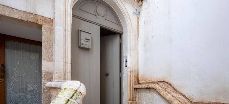 Rare House with Terrace in the City Center图片