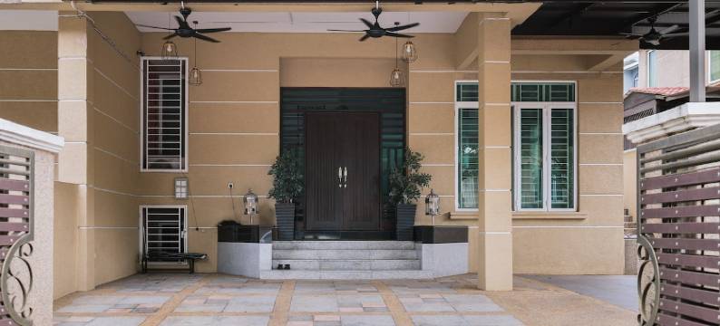 吉隆坡安邦豪华的3层6卧室住宅带私人屋顶花园，靠近国家动物园(Lux 6BR Home with Private Rooftop Garden)图片