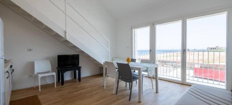 Angelina House - Sea Front Loft图片