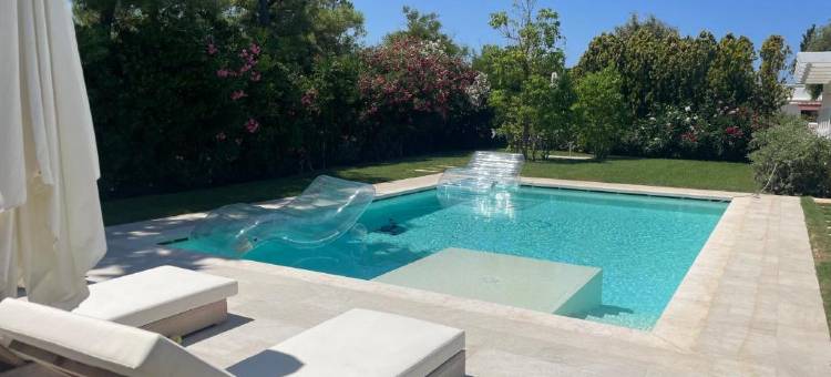 Luxurious modern pool villa图片