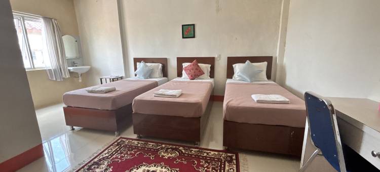 Townhouse Oak靠近RSUD Dr. Zainoel Abi(Townhouse Oak near RSUD Dr. Zainoel Abidin formerly Poma Hotel)图片