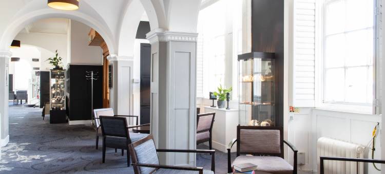 由Compass Hospitality经营的波特帕特里克酒店(The Portpatrick Hotel by Compass Hospitality)图片