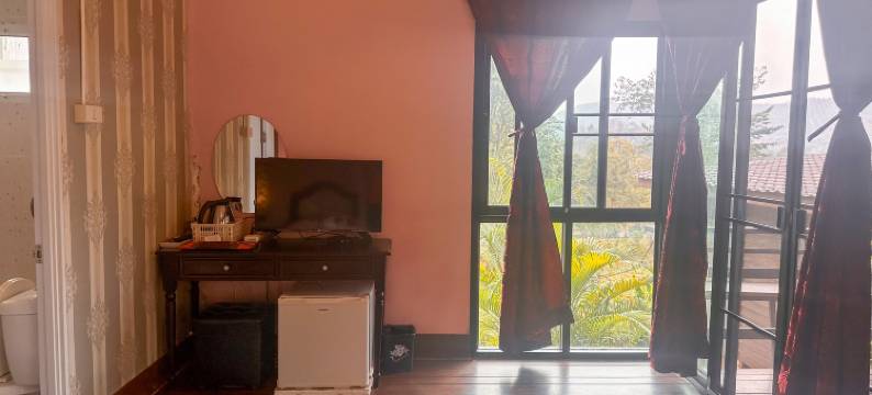 湄安纳卡山(Nakha Hills Mae on)图片