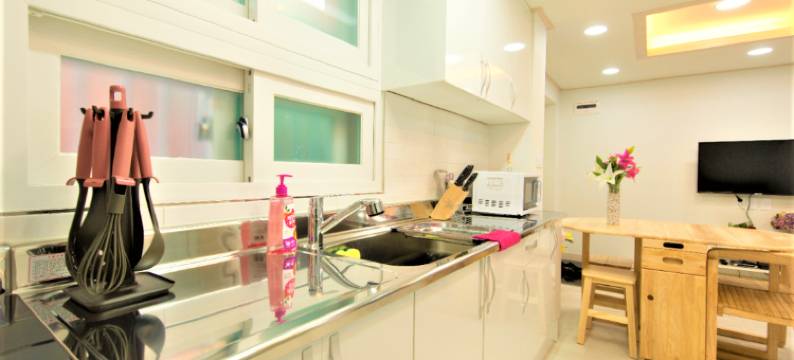 多情之家/弘大入口站。7号出口，可以开派对房。可爱的宽敞空间(Seoul Dajeong House/Hongdae Entrance Sta.Exit7.  Party room. Lovely Big House)图片