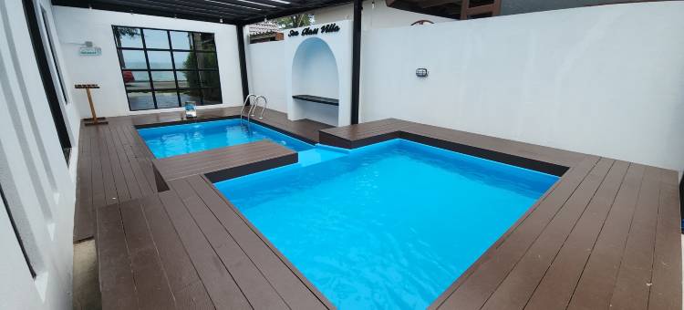 Premium Beachfront Sea Glass Villa with private pool图片