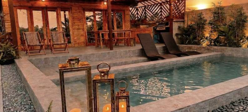 Sundown Farm Stay | Pinewood Villa with Pool图片