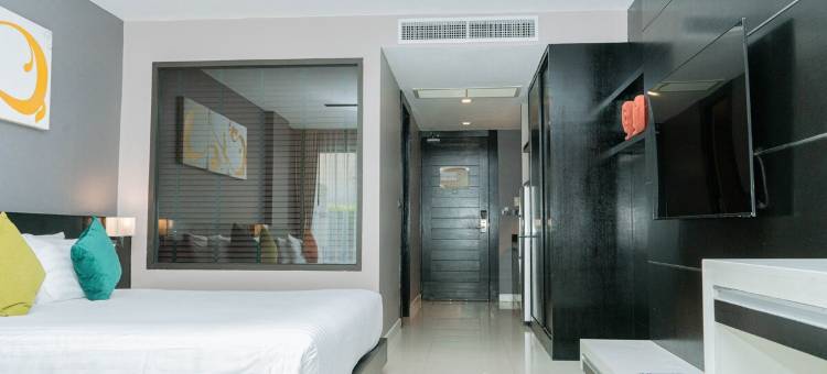 普吉芭东海滨泳池公寓(Beachfront and Deluxe Pool Access Patong Phuket)图片