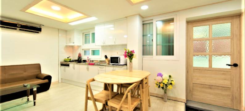 多情之家/弘大入口站。7号出口，可以开派对房。可爱的宽敞空间(Seoul Dajeong House/Hongdae Entrance Sta.Exit7.  Party room. Lovely Big House)图片