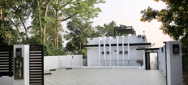 The Munique Cliff House Chumphon - private jacuzzi with beach views图片