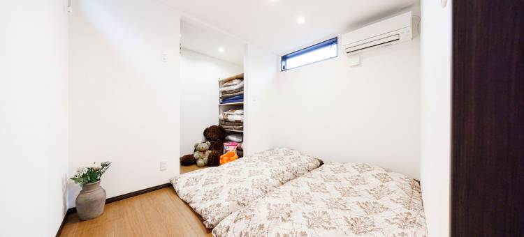 【Antiques Gifu Station East】整栋别墅，最多可容纳10人(【Antiques Gifu Station East】Entire Villa for up to 10 Guests | 10-Min Walk from JR Gifu Station)图片