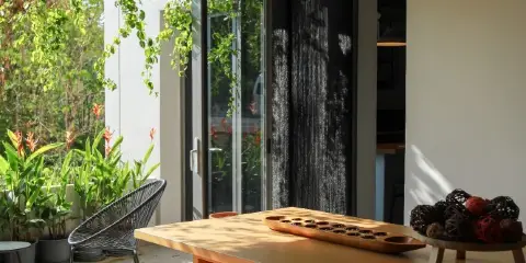 邁考奧索尼亞遊艇港家庭套房酒店