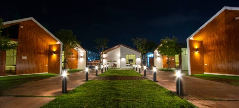 O-Zone机场里维拉小屋(The O-Zone Airport Riviera Lodge)图片