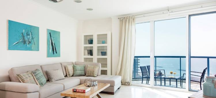 Luxury 2BR Apt w Balcony 2 min Walk from Beach图片