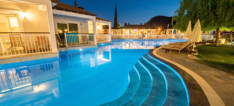 莫扎伊科酒店(Mozaik Apartments)图片