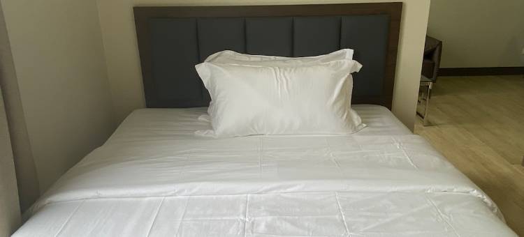 Gentry Manor - Bright Condo 2 mins to Okada near MOA - 6H图片
