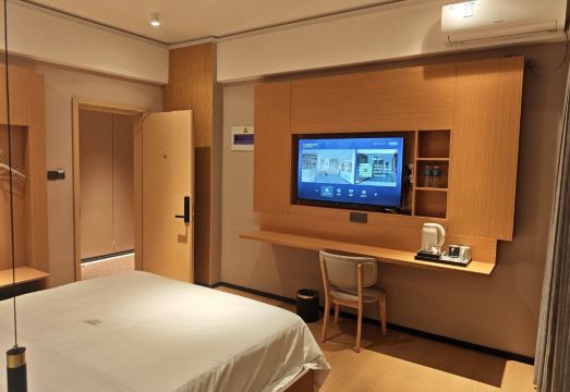 Jade HotelHotel Overview