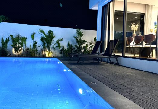 Luxury pool villa near Chiang Mai Old City, 4 bedrooms and 5 bathrooms Hotel Overview