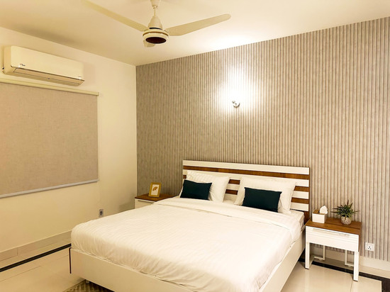 Luxury 3BR Apt | Prime Spot w/Lounge & Dinning