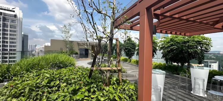 KLCC马杰斯特套房【中文礼遇⭐顶层双峰塔景观无边泳池⭐近轻轨站】(Majestic by Avery at KLCC【Located in the City Center+10 mins to Twin Towers+Rooftop Infinity pool】)图片