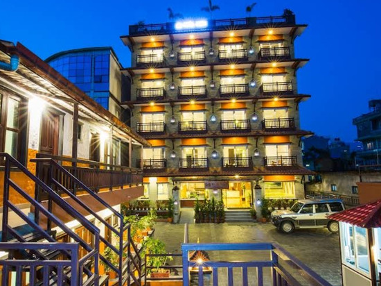 考西酒店