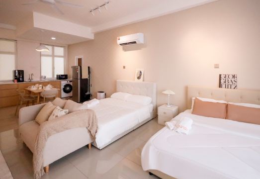 Palazio Austin Muji Creamy Hotel Overview