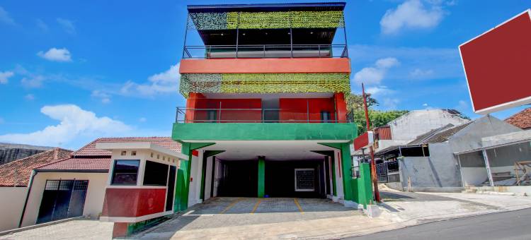 OYO 95180 恩舍伊斯兰旅馆(OYO 95180 Enshe Guest House Syariah)图片