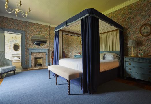 The Retreat, Elcot ParkHotel Overview