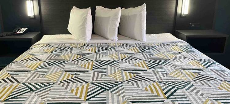 Studio 6 亨茨维尔，阿拉巴马大学大道(Studio 6 Huntsville, AL University Drive)图片