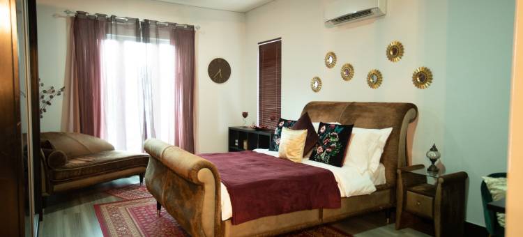 吉隆坡Kemensah的宽敞豪华六卧室住宅(Spacious Luxury 6BR Home in Kemensah, KL)图片