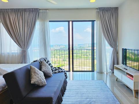 简约套房 (商场旁边/会议中心/国际学校)(Minimalist studio @ Trefoil Setia Alam (linked bridge to Mall/Convention Centre/NIH/Peninsula))