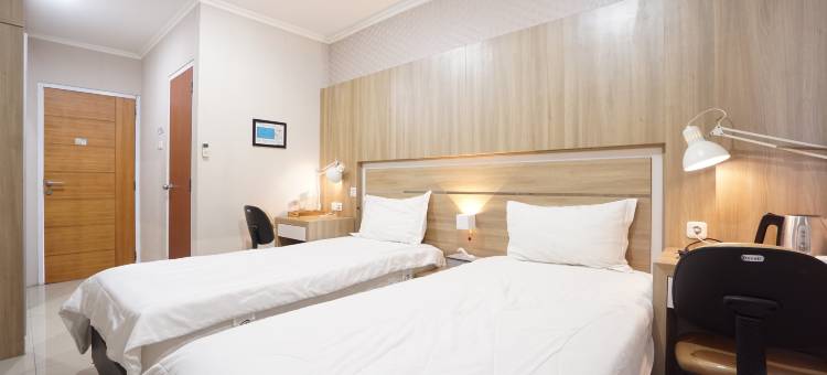 达玛库龙橡树镇屋酒店(Townhouse Oak Hotel Damar Kurung)图片