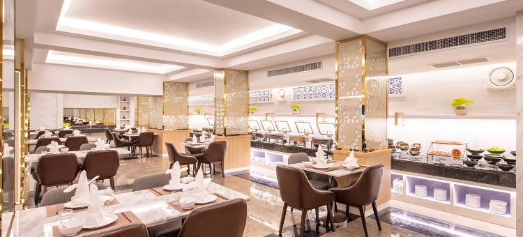 艾龙酒店(芭提雅中天海滩-四方水上市场店)(ELONG Hotel (Pattaya Jomtien Beach Branch))图片