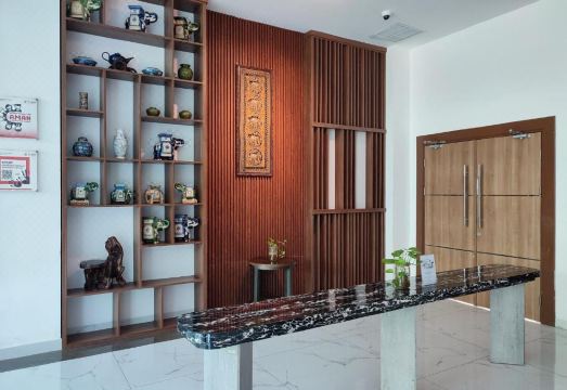 Unhas Hotel & ConventionHotel Overview