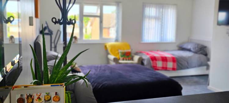 Badger Haven: Apt 4 | Large Apartment in Brackley图片