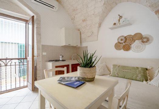 Mia & Mimi - House with Terrace Hotel Overview