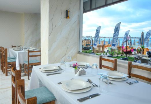 Hostmark Blue Beach Hotel Hotel Overview