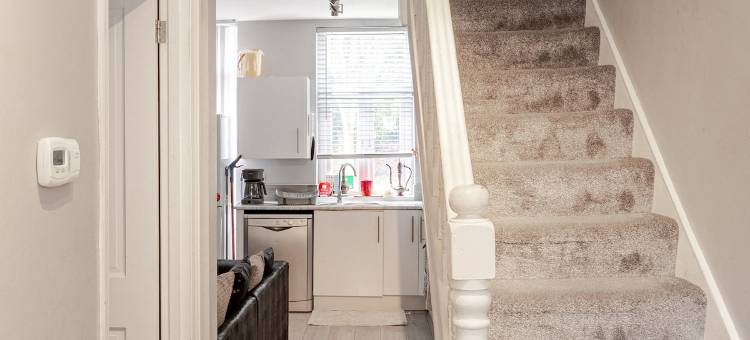 塞尔赫斯特公园宽敞四卧室房屋(Spacious 4 bedroom house in Selhurst park)图片