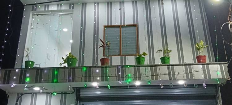 温达文斯里吉拉杰达姆酒店(Hotel Shri Girraj Dham Vrindavan)图片