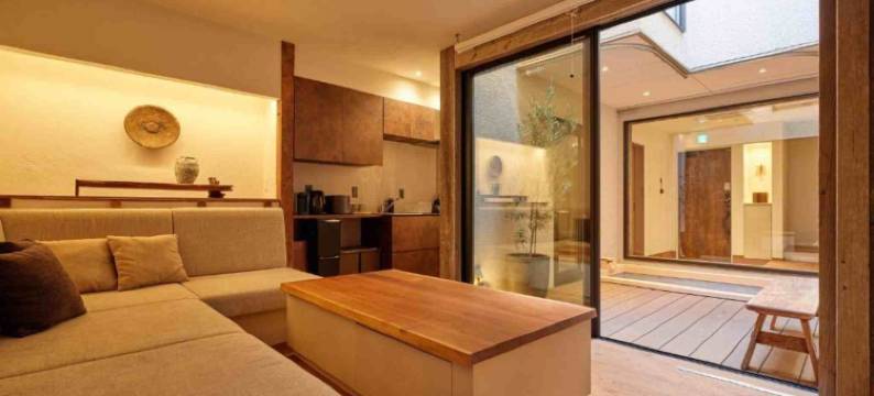 大阪岸里玉出大门屋・空窗之汤(OKADOYA Osaka Kishinosato-tamade “Sky Window SPA”)图片