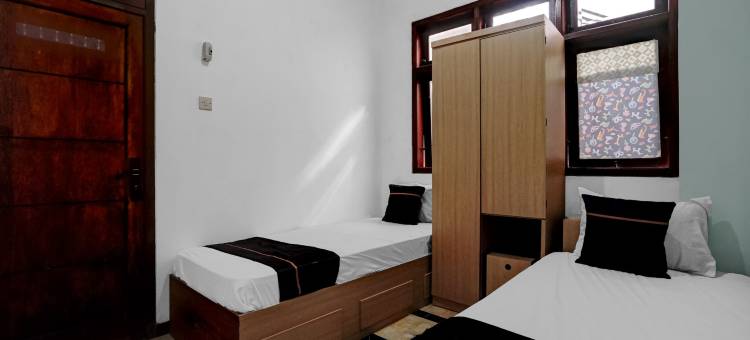 OYO 95035 和谐伊斯兰旅馆(OYO 95035 Harmony Guest House Syariah Sawojajar)图片